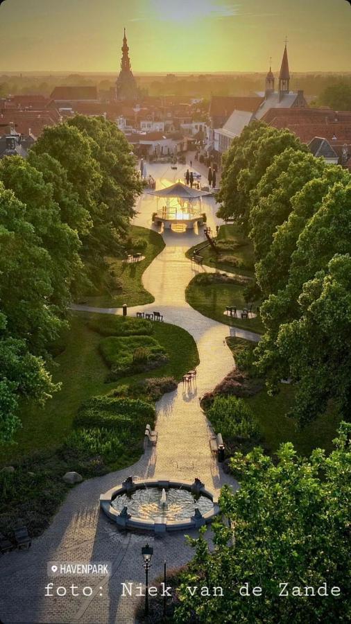 B&B Monumentaal Logeren Зірикзе Екстер'єр фото